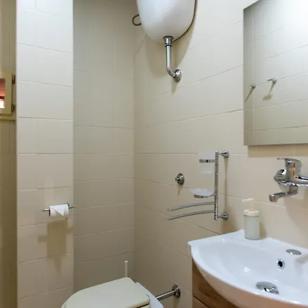 Apartamento The Shelter 5 *